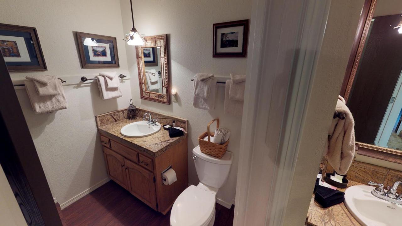 Claim Jumper 8 Townhouse With High Speed Wifi Apartment Red River Bagian luar foto