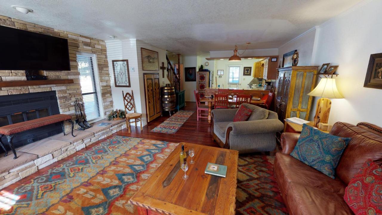 Claim Jumper 8 Townhouse With High Speed Wifi Apartment Red River Bagian luar foto