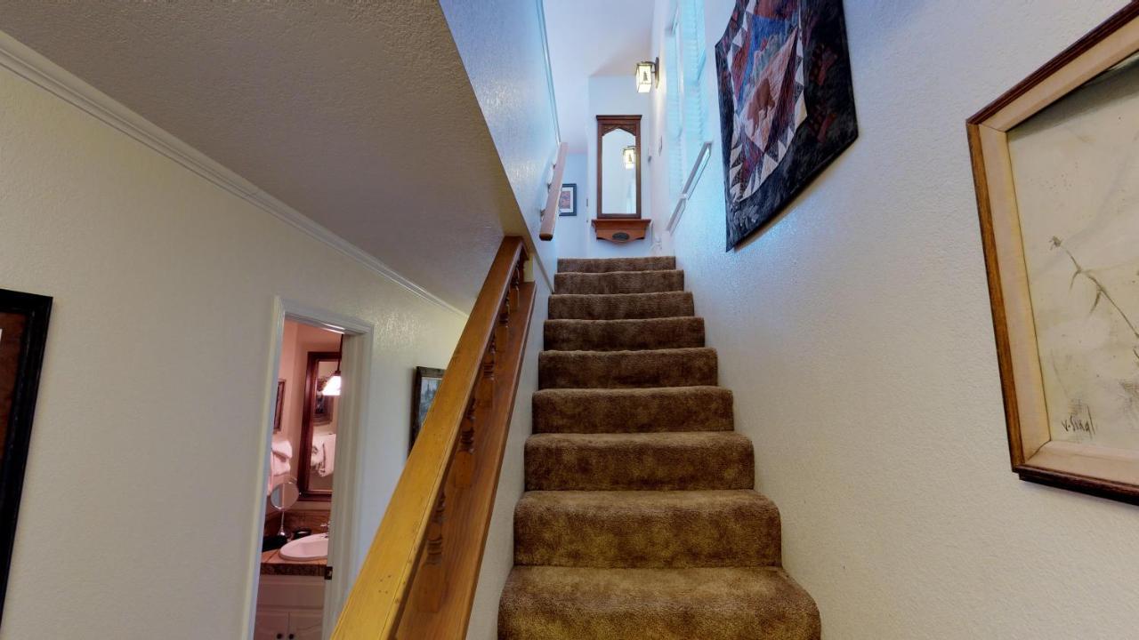 Claim Jumper 8 Townhouse With High Speed Wifi Apartment Red River Bagian luar foto